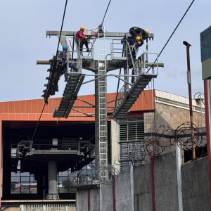 Clase trabajadora avanza en labores de reactivación del MetroCable Mariche